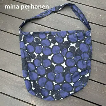 mina perhonen 미나 페르호넨 제비꽃 숄더백