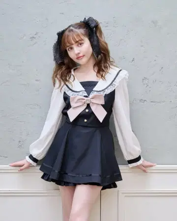 LIZLISA 리즈리사 세일러 카라 셋업 블랙 블랙