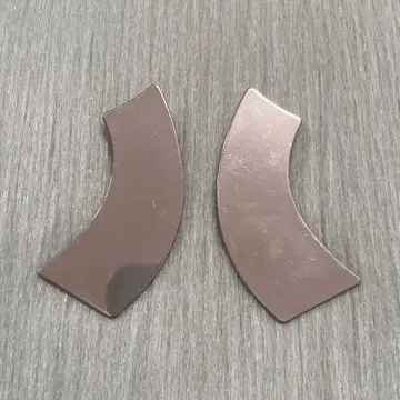 물결 모양 디자인 귀찌