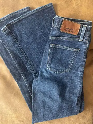 Moussy 다크 블루 플레어 데님 팬츠