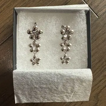 꽃 모티브 3줄 귀찌 가격 인하 ok