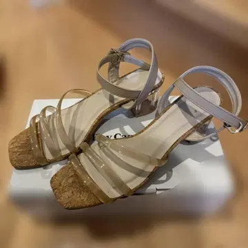 클리어 힐 샌들 (베이지)