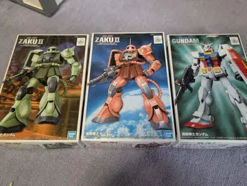 반다이 건담 프라모델 3종 세트 ZAKU II GUNDAM