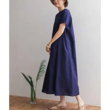 어반 리서치 도어스 네이비 반팔 롱 원피스