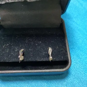 18K 화이트 골드 다이아 엘레강트 귀찌