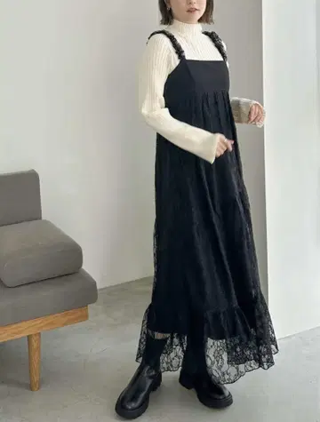 archives 어깨 프릴 레이스 도킹 원피스