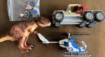 공룡과 헬리콥터가 포함된 레고 세트 Lego 76941