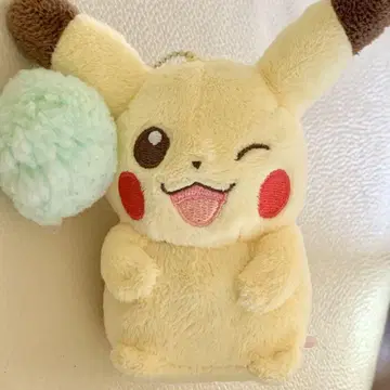 피카츄 봉제 인형 윙크