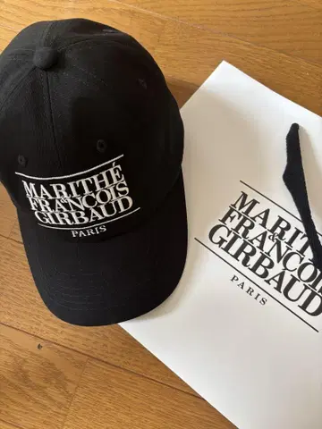 MARITHE FRANCOIS GIRBAUD 야구 모자