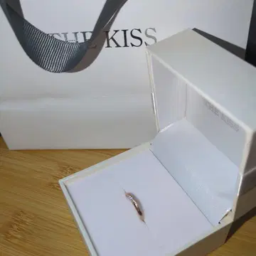 THE KISS 로즈 골드 반지