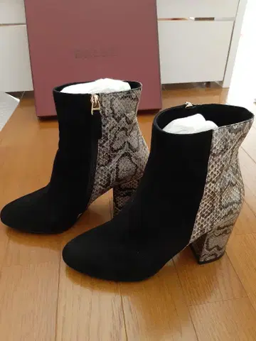 BALLY 숏부츠