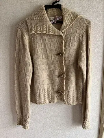 LAURA ASHLEY 로라 애슐리 숏 기장 가디건