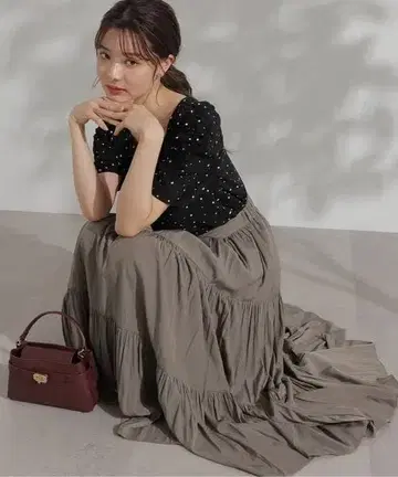 프로포션 티어드 스커트 카키 플레어