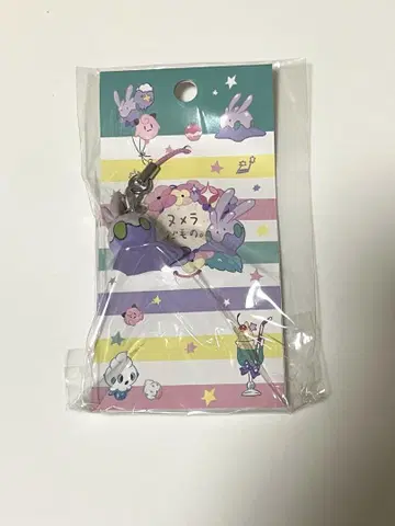 포켓몬 누메라 피규어 스트랩입니다.