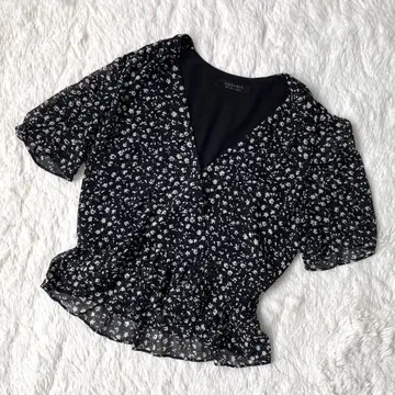 ALLSAINTS 올세인츠 미니 꽃무늬 카슈쿨 블라우스