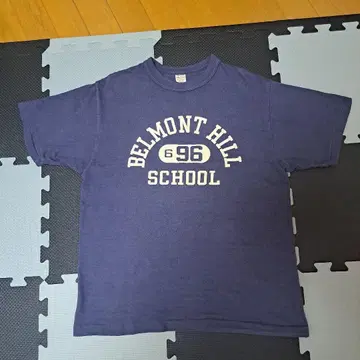 Warehouse Belmont Hill School 티셔츠 M 사이즈