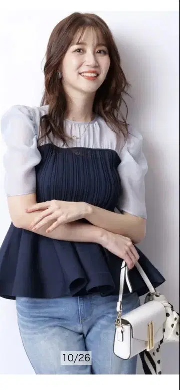저스길리티 5부 소매 시어 블라우스 레이어드 니트
