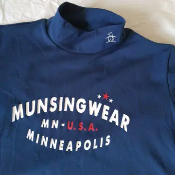 Munsingwear 네이비 모크넥 M 사이즈