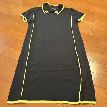 MARY QUANT 반팔 무릎 기장 원피스 블랙과 옐로우 그린