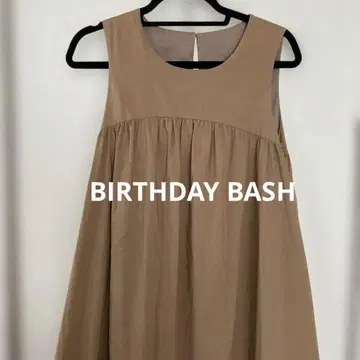 BIRTHDAY BASH 슬리브리스 롱 원피스