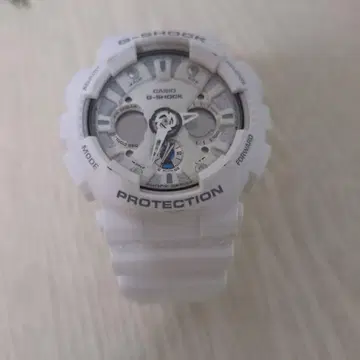 카시오 지샥 화이트 디지털 손목시계