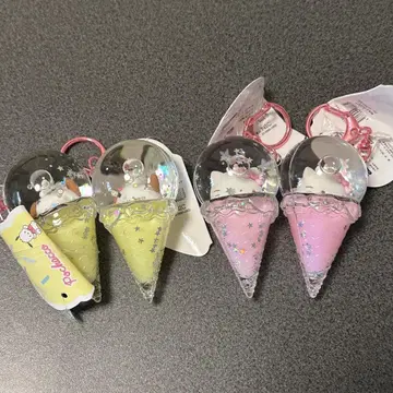 산리오 캐릭터즈 컬러풀 아이스 돔 키링 세트