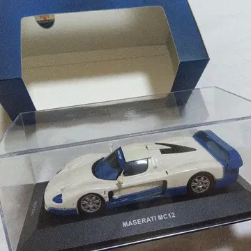 IXO 1/43 마세라티 MC12