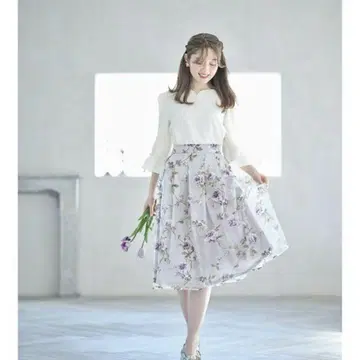 tocco 토코 플라워 프린트 오간자 턱 플레어 스커트