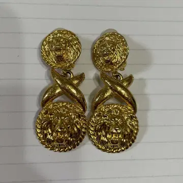 ANNE KLEIN 귀찌