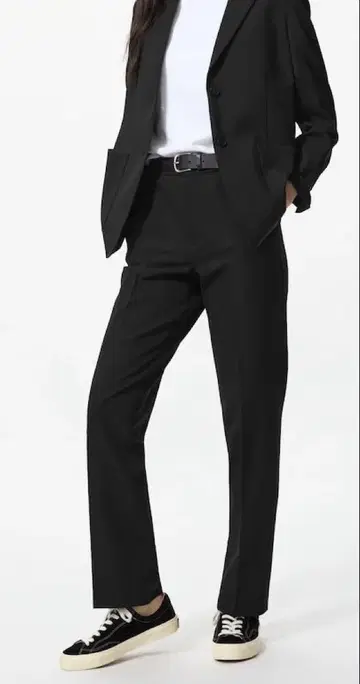유니클로 UNIQLO 감동 팬츠 다리 긴 M 사이즈 블랙