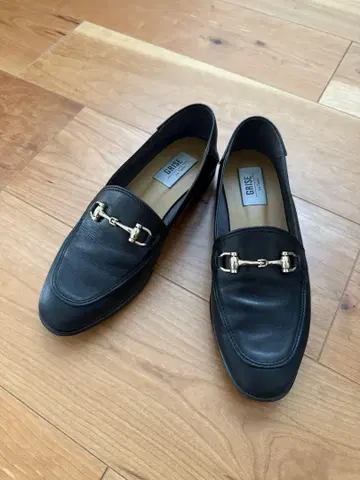 GRISE 블랙 비트 로퍼 골드 금장 장식 23.5cm