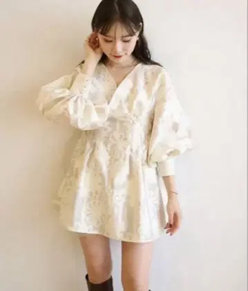 아카 자카드 미니 드레스