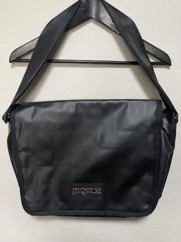 JANSPORT 메신저 백 블랙 17L