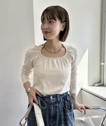 mystic 초커 리본 롱 T 베이지
