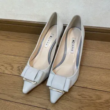 Diana 베이지 스틸레토 힐 리본 포함 하이힐