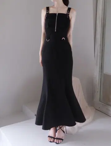 yilon 이론 Romantic bustier dress black