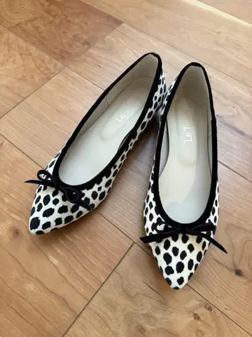 Le Talon 레오파드 무늬 플랫슈즈 23.5cm