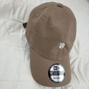 9TWENTY 조정 가능 야구 모자 브라운