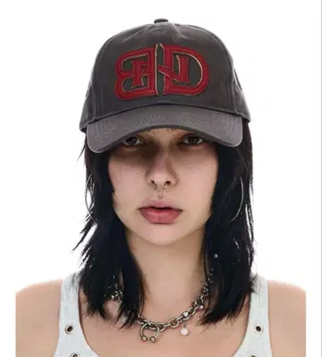 beeden 팝업 한정판 LEATHER LOGO BASIC CAP