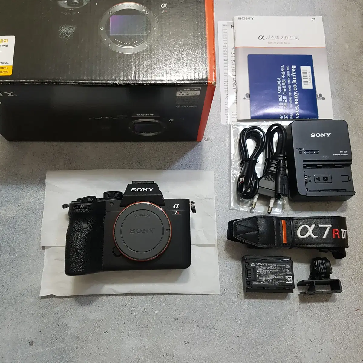 Sony Store Apgujeong A7R4 ILCE-7RM4 A7R IV, clean, with box