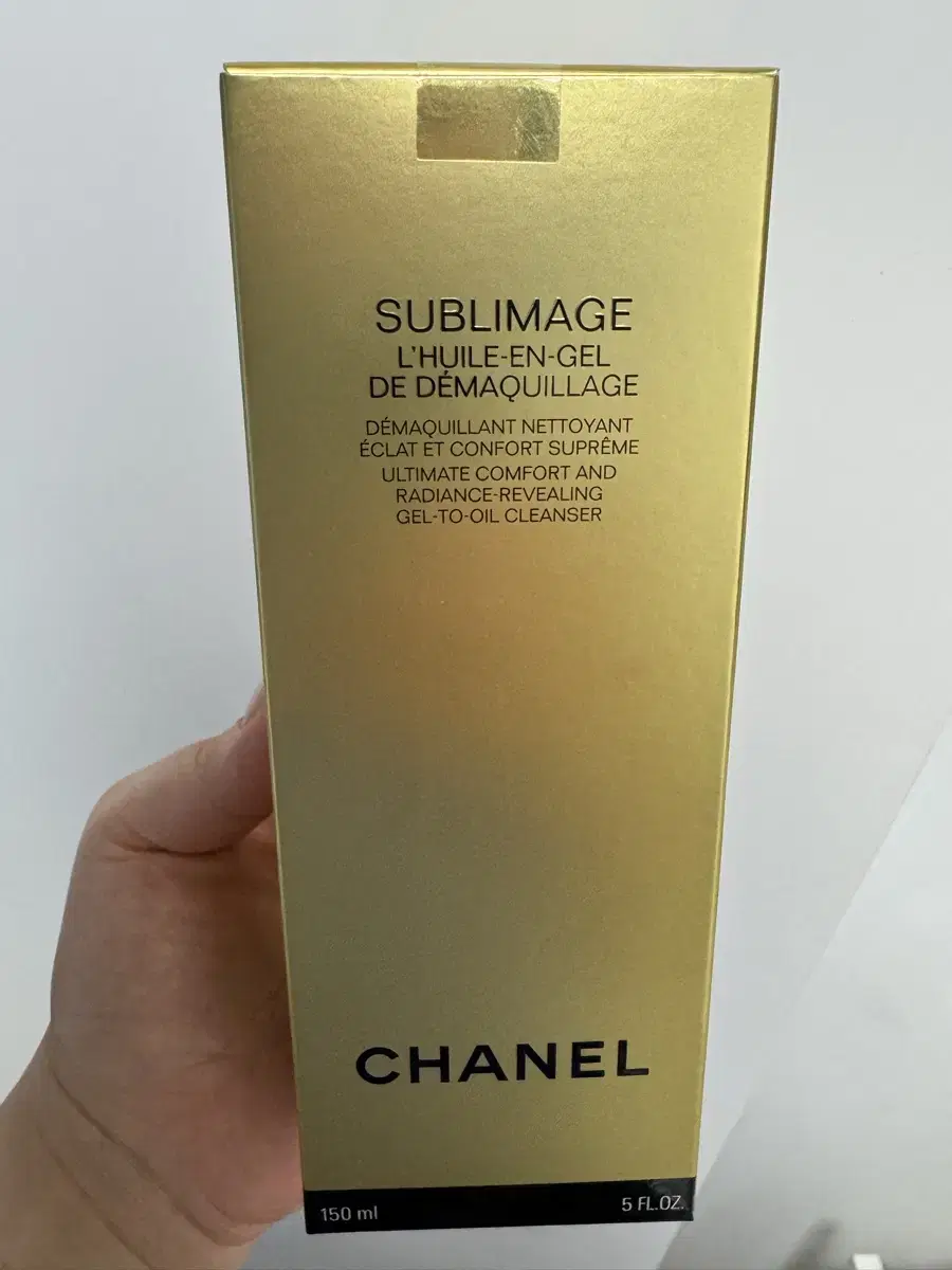 Chanel Sublimage Cleansing Oil