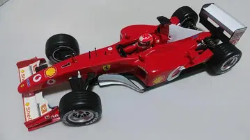 핫휠 1/18 페라리 F2002 슈마허