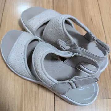Clarks 클락스 라이트 토프 스포츠 샌들