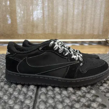 Travis 스니커즈 블랙 팬텀