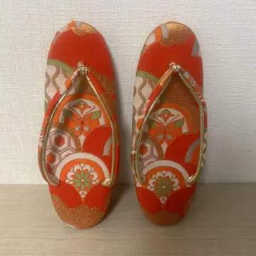 새상품급 빨간색 꽃무늬 조리 금색 테두리 여성용 시치고산