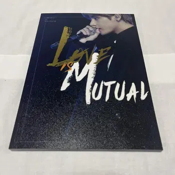 LOVE IS MUTUAL V.Ver 사진집