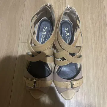 23구 베이지 오픈토 샌들 22.5cm