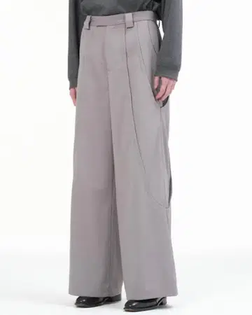 GOAT ESSENCE TUCK WIDE PANTS 사이즈 2