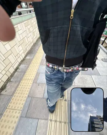 다크 그린 체크 후드 부착 후드티