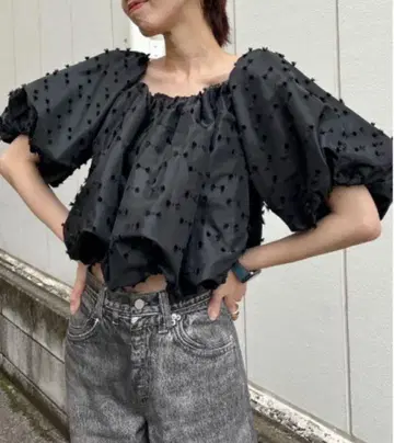 RIBBON LIKE BALLON SHORT TOP 아메리빈티지